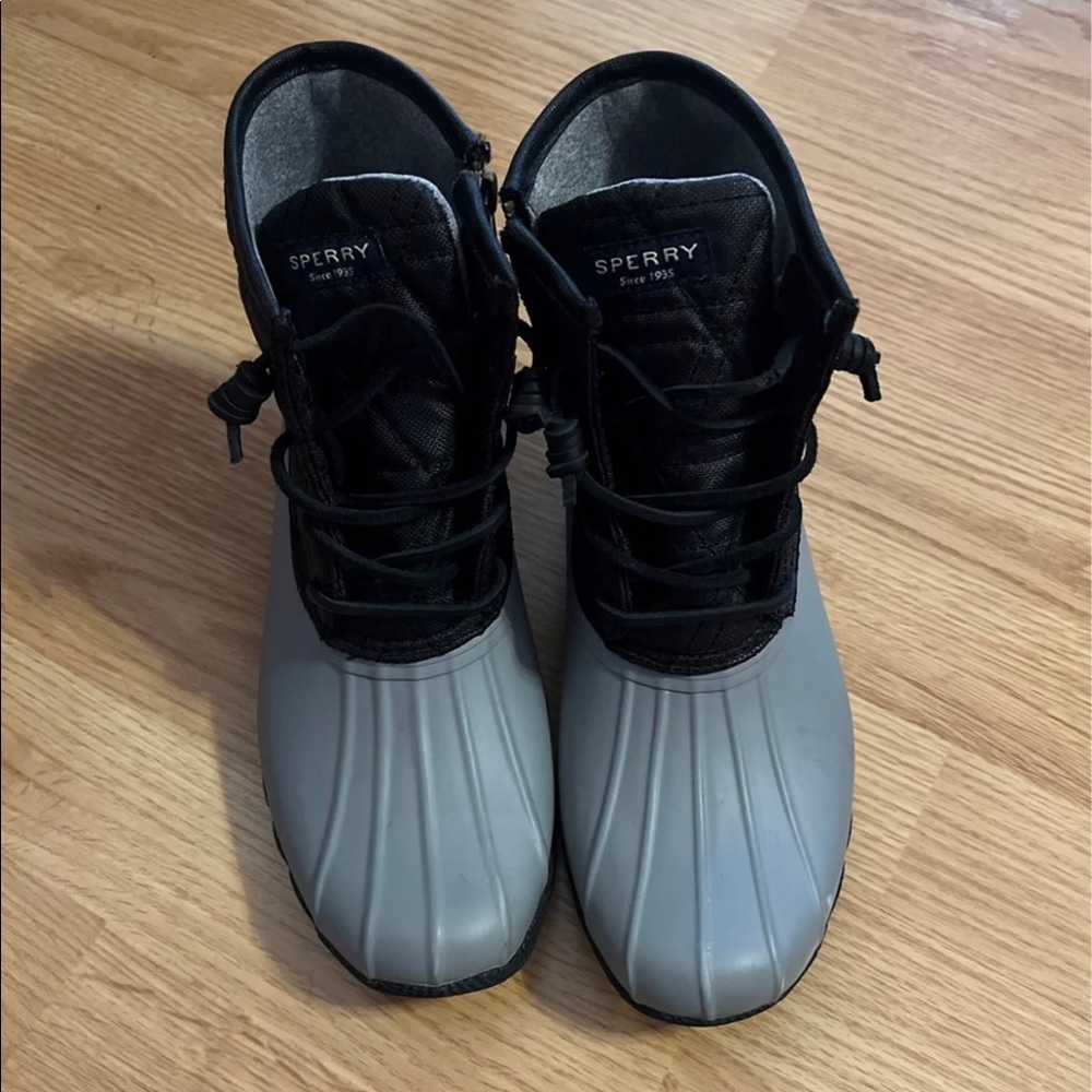 Sperry duck boots, like new.